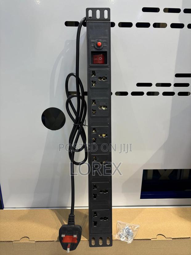 Pdu 6 Way Extension Board (Power Distribution Unit) Plastic · Photo 1