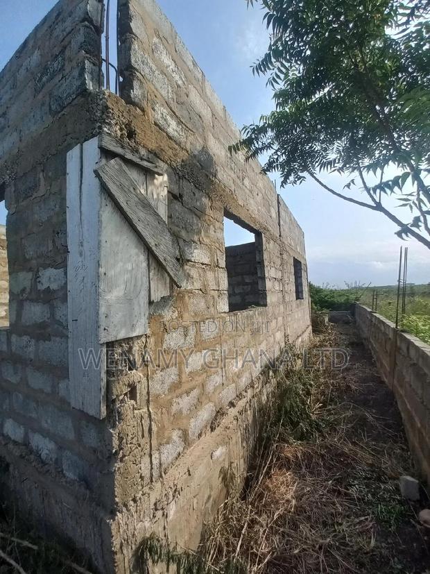 2 Bedroom Uncompleted House For Sale · Photo 7