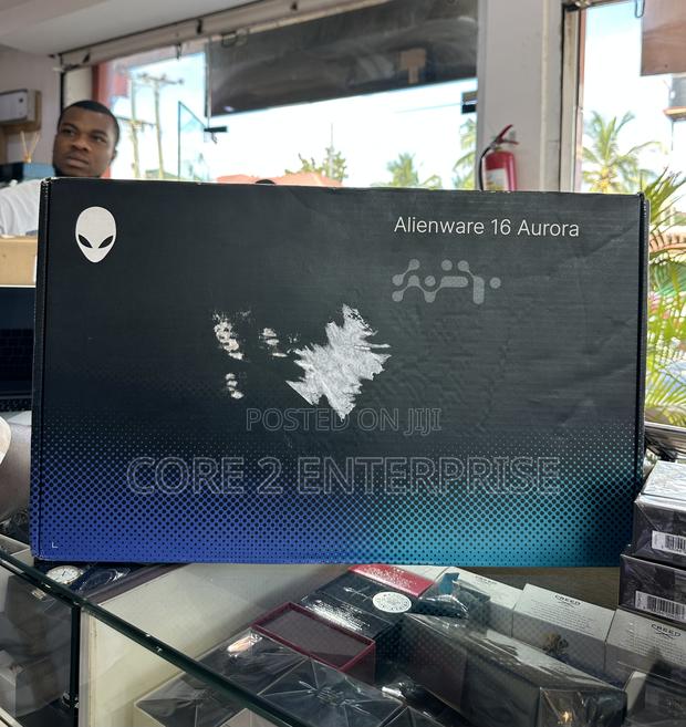 New Laptop Dell Alienware 16X Aurora 32GB Intel Core Ultra 9 SSD 2T · Photo 2
