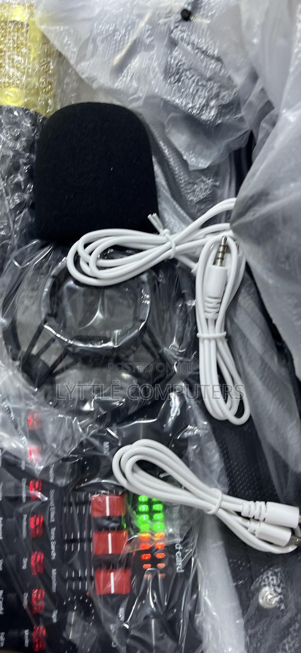 Isong V8s Condenser Microphone · Photo 1