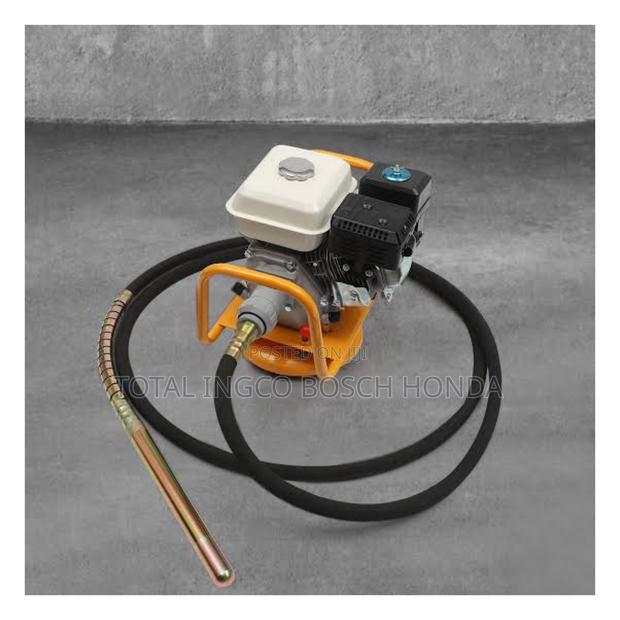 Poker 6.5hp Vibrator With 38mm Poker Rode · Photo 1