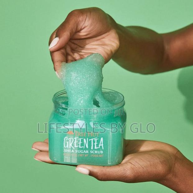 Tree Hut Shea Sugar Scrubs (Gentle Exfoliating, Glowy Effects) · Photo 4