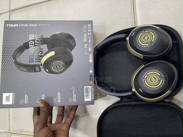 JBL Tour One 996 Smart Tx Wireless Bluetooth Headphones/Headset · Photo 2