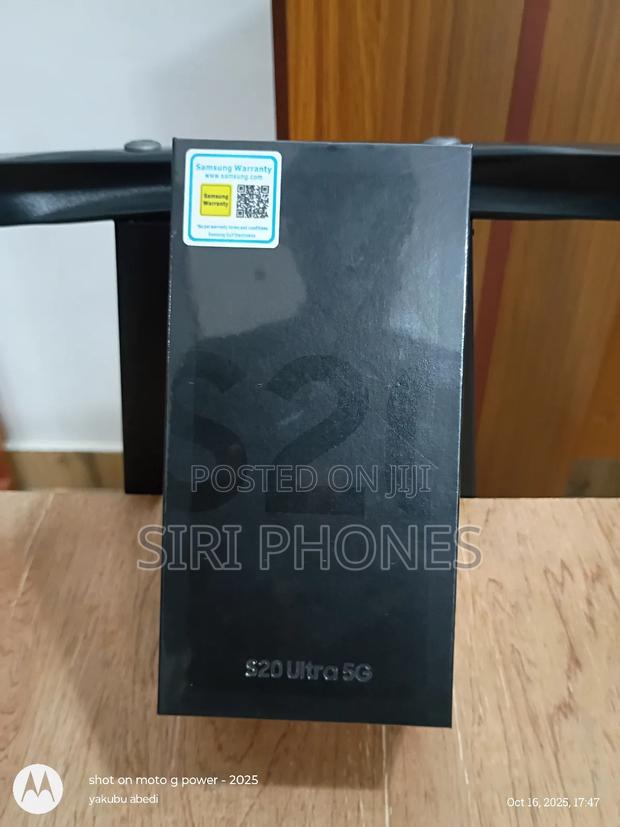 New Samsung Galaxy S20 Ultra 5G 128 GB Black · Photo 2