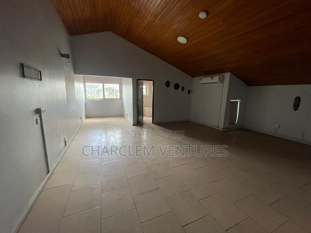 10-Bedroom Commercial Property for Rent at East Legon-American House · Photo 4