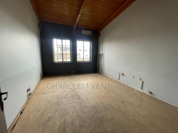 10-Bedroom Commercial Property for Rent at East Legon-American House · Photo 6