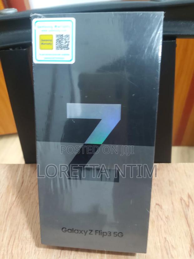 New Samsung Galaxy Z Flip 3 256 GB Black · Photo 1