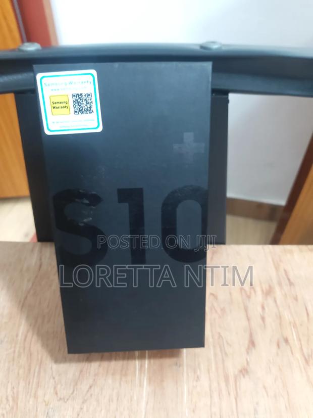 New Samsung Galaxy S10 128 GB Black · Photo 2