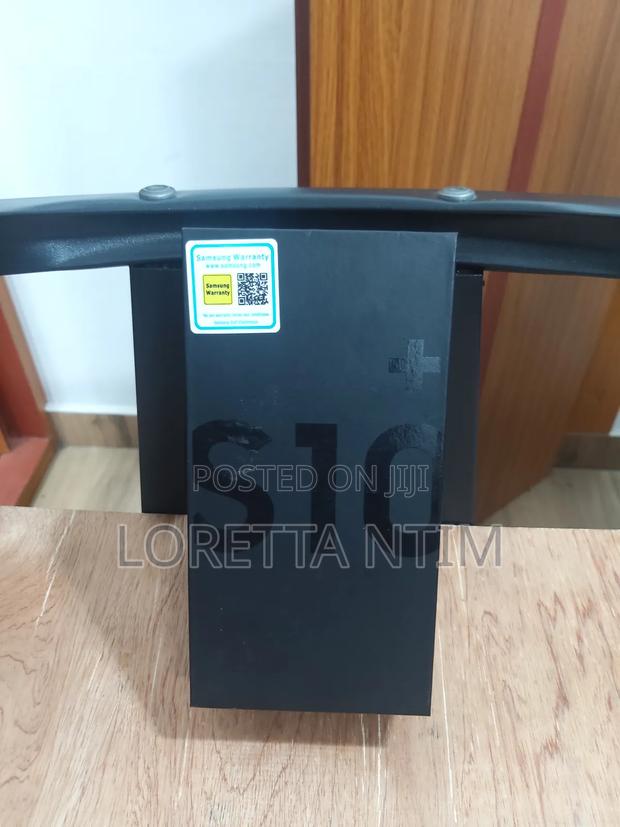 New Samsung Galaxy S10 Plus 128 GB Black · Photo 2