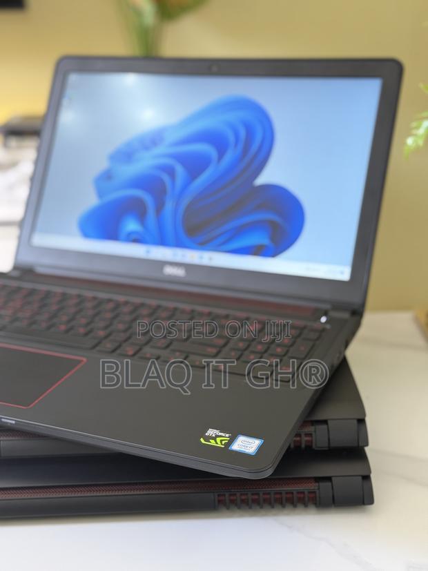 Laptop Dell Inspiron 15 5577 16GB Intel Core i7 HDD+SSD 1T · Photo 1