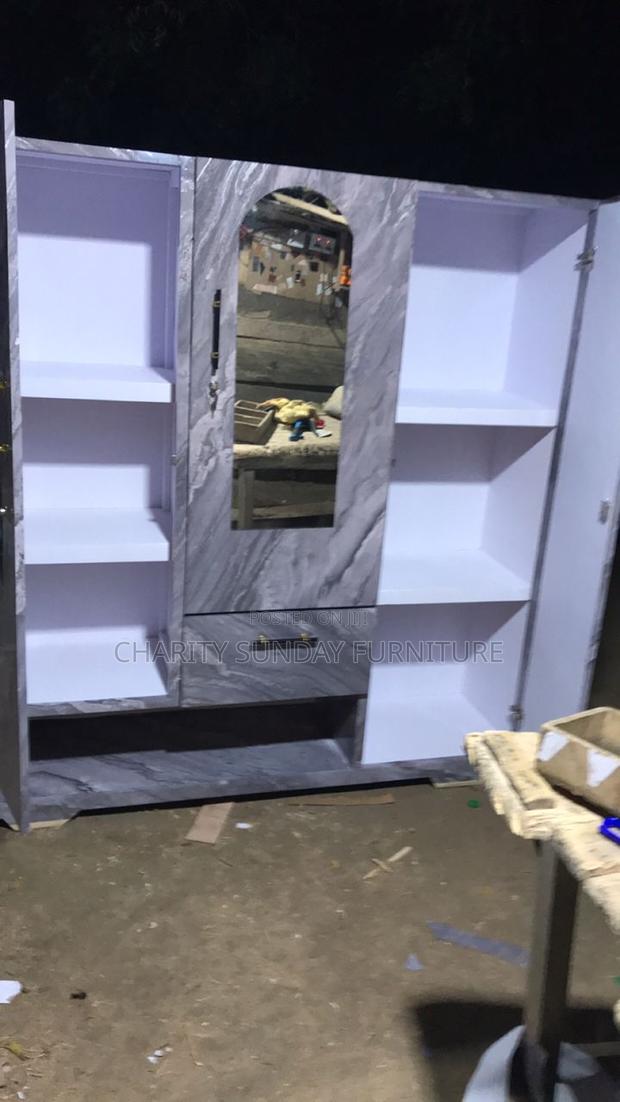 Quality 4 in One Wardrobe · Photo 2
