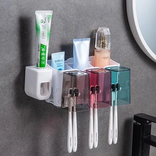 Wall-Mounted Toothbrush Bathroom Organizer · Photo 1