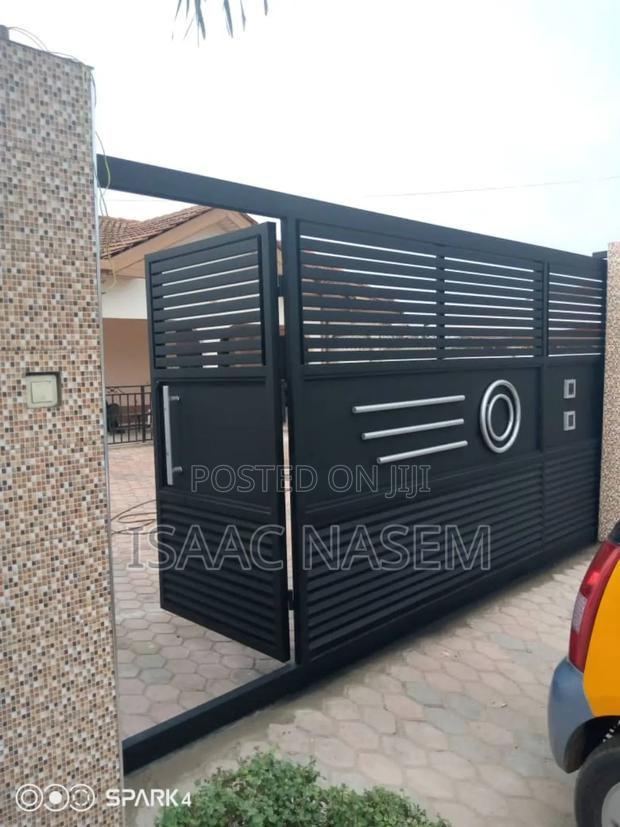 New Design Metal Gate · Photo 1