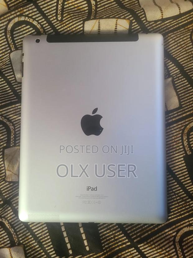 Apple iPad 4 Wi-Fi + Cellular 128 GB Silver · Photo 3