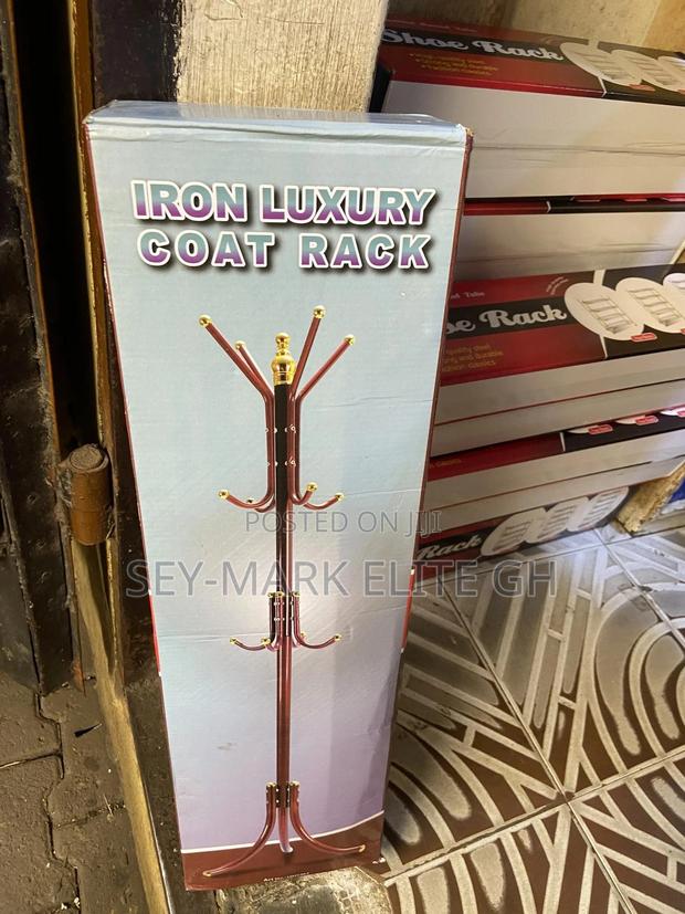 Free Standing Coat Hanger/ Rack · Photo 2