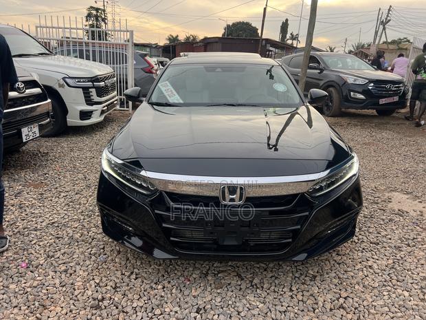 Honda Accord Touring 2018 Black · Photo 7