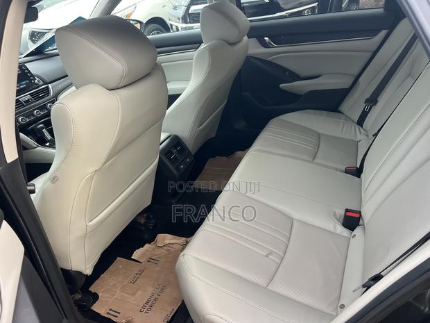 Honda Accord Touring 2018 Black · Photo 4