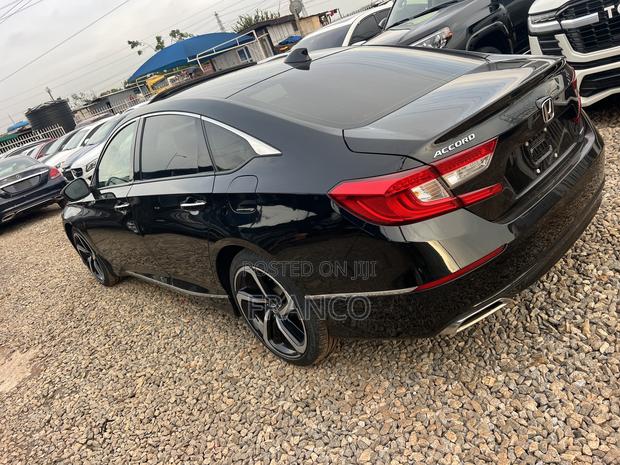 Honda Accord Touring 2018 Black · Photo 5
