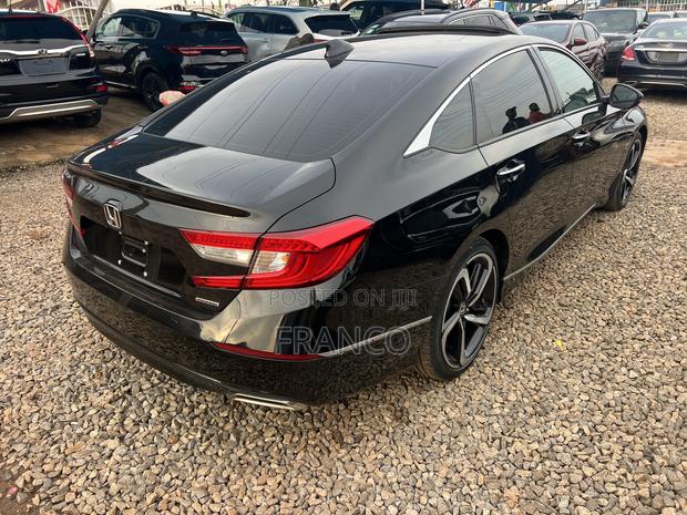 Honda Accord Touring 2018 Black · Photo 6