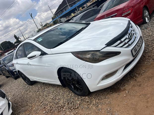 Hyundai Sonata Limited 4dr Sedan w/Prod. End 12/13 (2.0L 4cyl Turbo 6A) · Photo 3