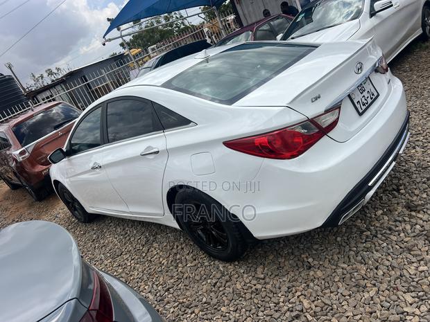 Hyundai Sonata Limited 4dr Sedan w/Prod. End 12/13 (2.0L 4cyl Turbo 6A) · Photo 4