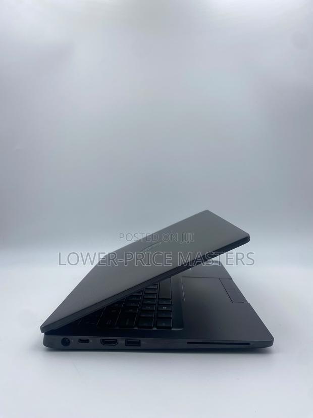 New Laptop Dell Latitude 5300 8GB Intel Core I5 SSD 256GB · Photo 2