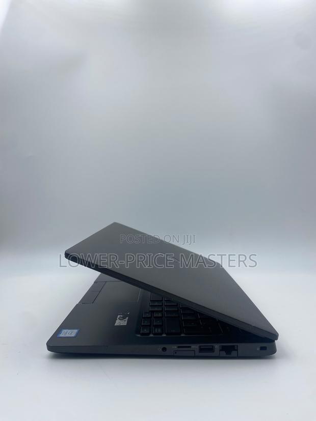New Laptop Dell Latitude 5300 8GB Intel Core I5 SSD 256GB · Photo 3