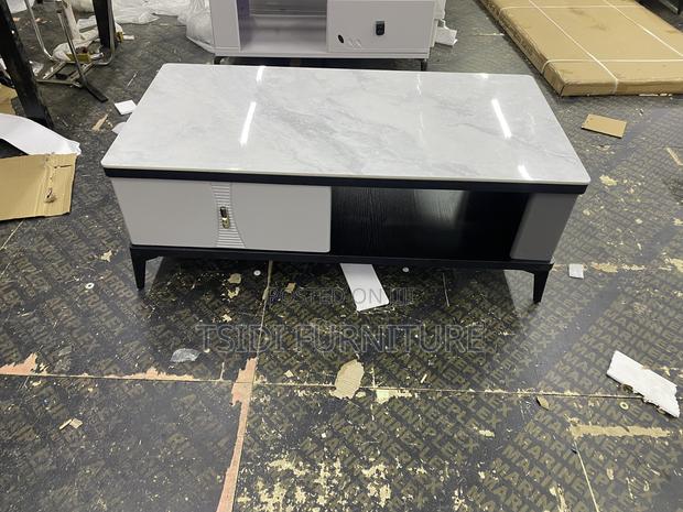 Quality Center Table Top Marble 65-120 · Photo 1