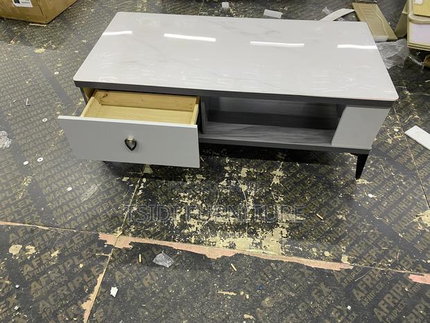 Center Table K19-120 · Photo 2