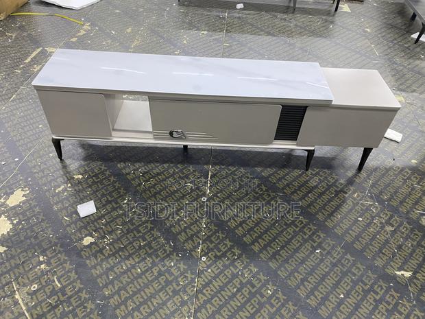 Classic Tv Stand E22-150 · Photo 1