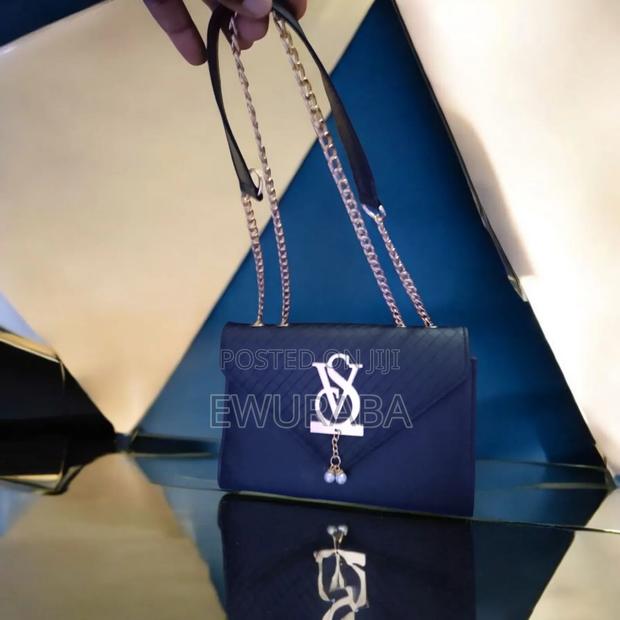 Black Friday Sales Ladies Designer Outing Bags · Photo 2