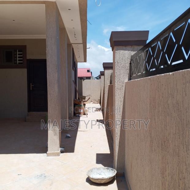 3bdrm Duplex in Batsona, Spintex for sale · Photo 5