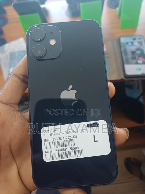 New Apple iPhone 12 mini 64 GB Black · Photo 2