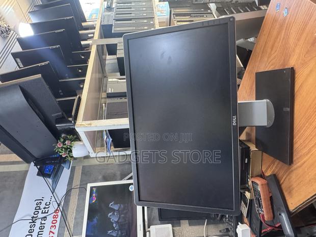 24 Inches Dell Full Hd Monitor · Photo 1