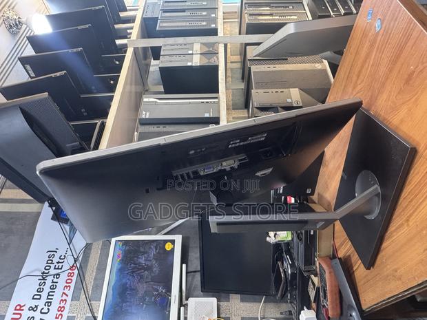 24 Inches Dell Full Hd Monitor · Photo 3