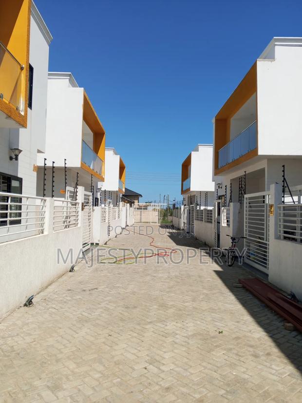 Newly Built 4 Bedrooms Duplex for Sale at Spintex HFC Estate · Photo 2
