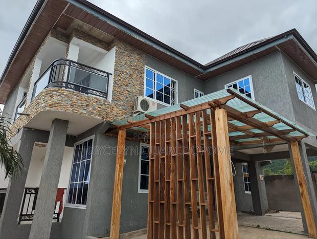 5bdrm Mansion in Dodowa for rent · Photo 1