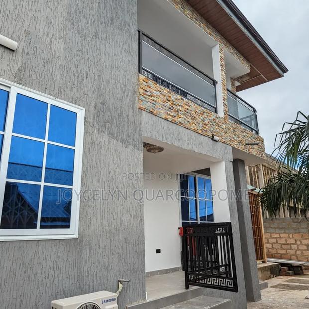 5bdrm Mansion in Dodowa for rent · Photo 2