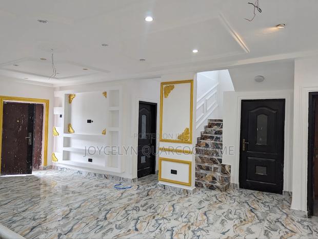 5bdrm Mansion in Dodowa for rent · Photo 3