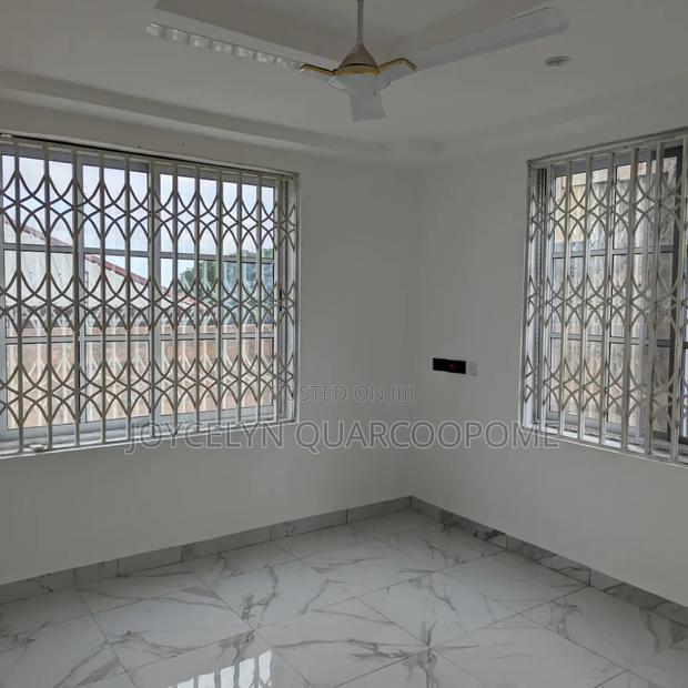5bdrm Mansion in Dodowa for rent · Photo 7