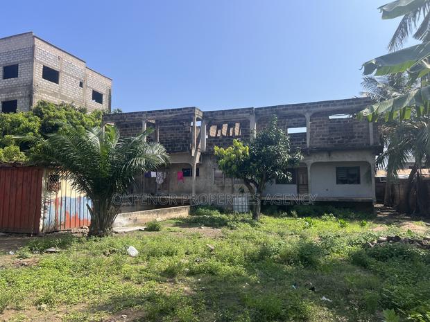 6bdrm House in Lashibi, Accra Metropolitan for sale · Photo 1