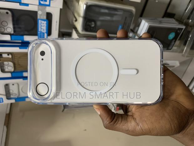 iPhone 17 Air Crystal Clear Case · Photo 6