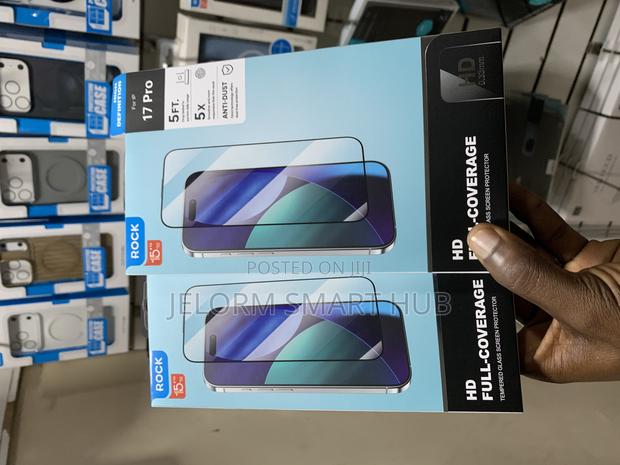 iPhone 17 | 17 Pro Screen Protector · Photo 2