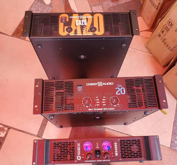 Two Crest Audio Ca20 Amplifiers And Max Mx4000 Amplifier · Photo 1