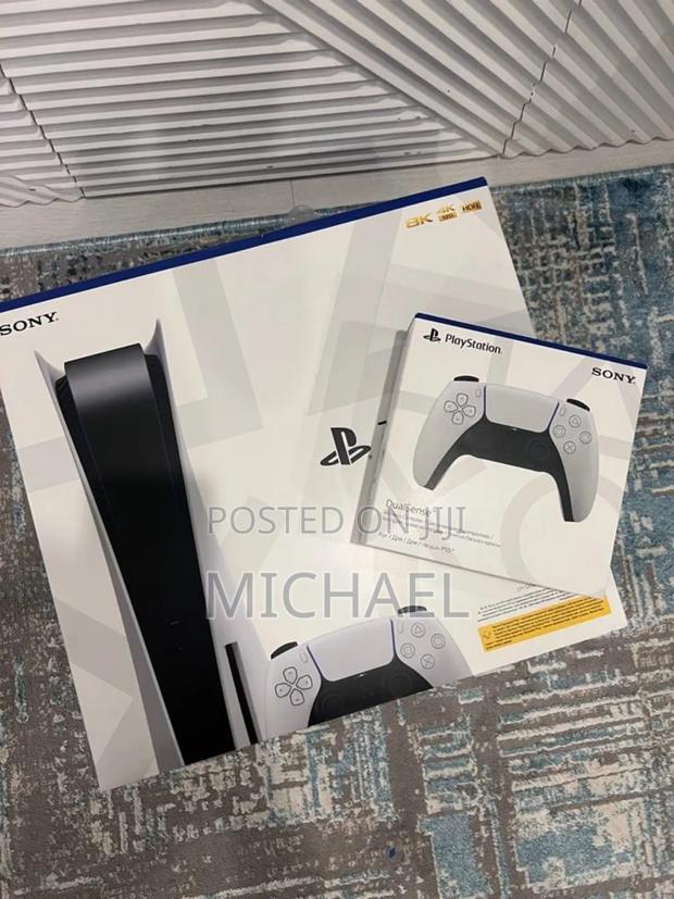 Play Station 5 · Photo 1