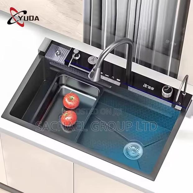Kitchen Sink With Water Fall Functionality · Photo 2