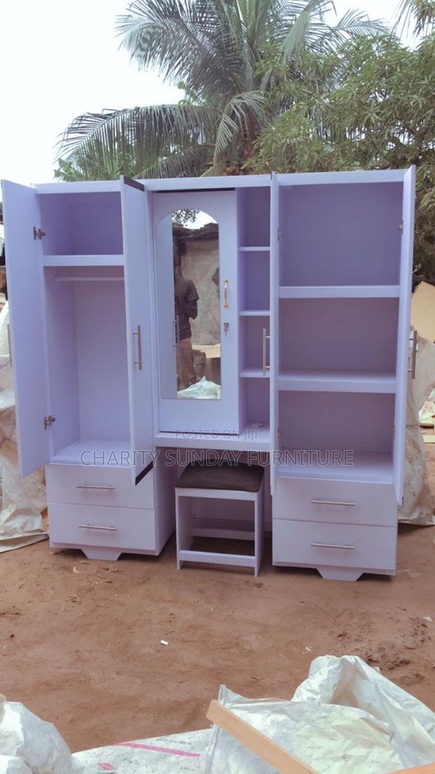 Premium 6/5ft Wardrobe/Dresser · Photo 2