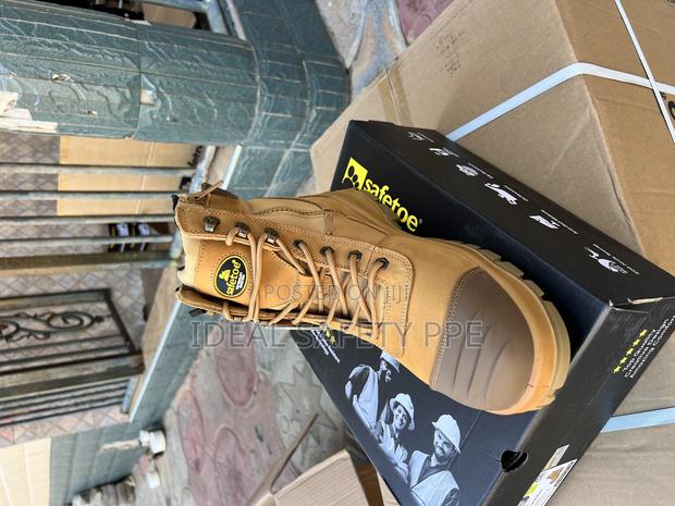 Safetoe Safety Boot · Photo 3
