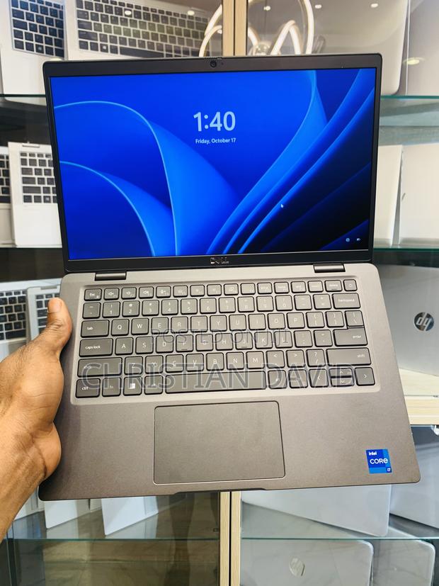 Laptop Dell Latitude 7330 32GB Intel Core i7 SSD 512GB · Photo 1