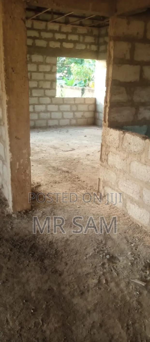 2plot of Land With 3bedroom Uncompleted for Sale at Tuba Road · Photo 6